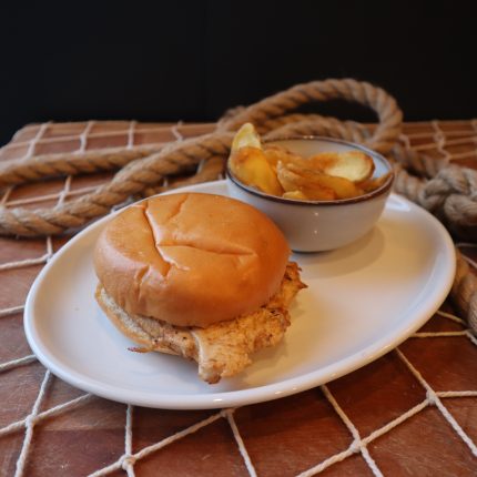 Kids Chicken Burger & Chips *